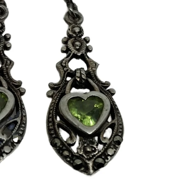 💚 Vintage Sterling Silver Marcasite & Peridot Heart Lock Drop Earrings - Picture 5 of 7